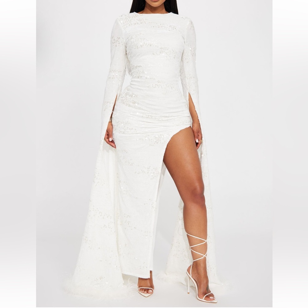 Fashion Nova - Viviane Velvet Gown - White Small